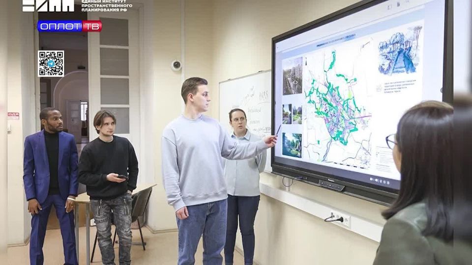 Уникальный опыт в градостроительстве: студенты МАРХИ разработали концепции развития Горловки