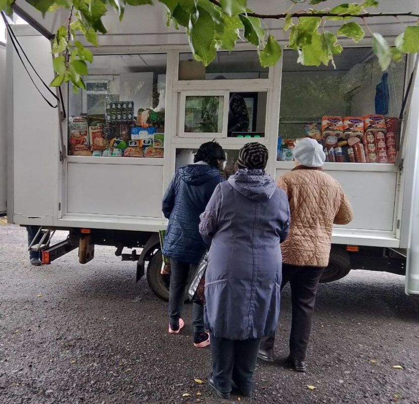 С 25 по 28 октября 2025 года осуществлена выездная торговля с использованием автомагазинов в населенных пунктах городских округов Донецк, Горловка, Мариуполь, на территории г С 25 по 28 октября 2025 года осуществлена выездная торговля с использованием автомагазинов в населенных пунктах городских округов Донецк, Горловка, Мариуполь, на территории г