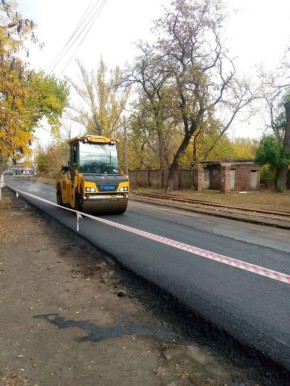 Кузбасская техника помогает восстанавливать дороги в Горловке