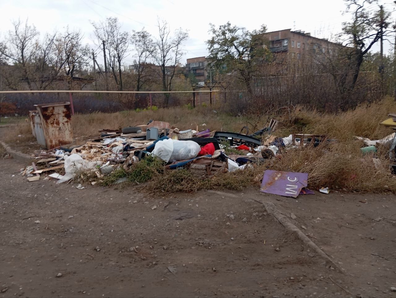 Горловским филиалом ГУП ДНР «ДОНСНАБКОМПЛЕКТ» производится работа по вывозу сверхнормативных стихийных накоплений Горловским филиалом ГУП ДНР «ДОНСНАБКОМПЛЕКТ» производится работа по вывозу сверхнормативных стихийных накоплений