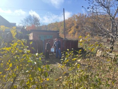 Роман Конев: Депутат Горловского городского совета от фракции «Единая Россия» Донецкой Народной Республики Николай Гальченко осуществил адресный подвоз воды