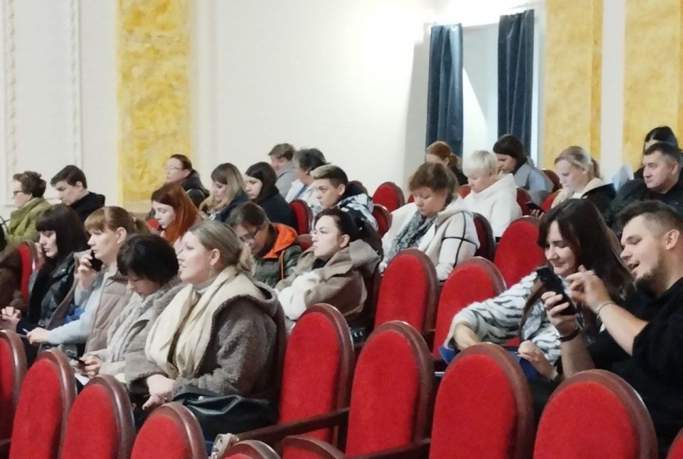 Горловские педагоги продолжают своё пребывание на форуме Горловские педагоги продолжают своё пребывание на форуме