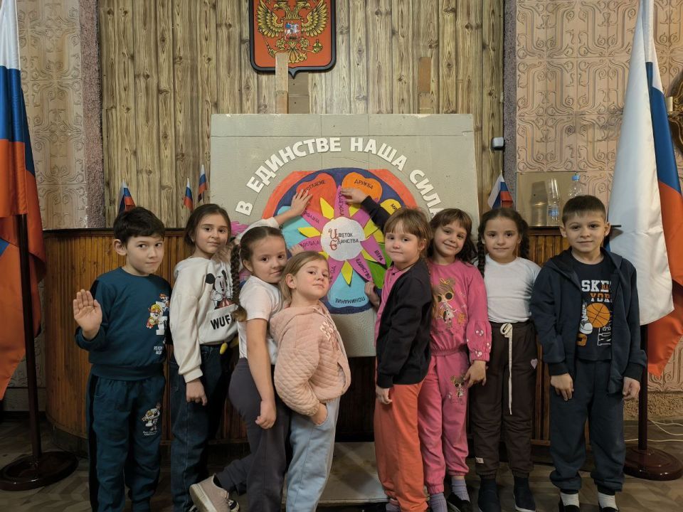 Иван Приходько: В Никитовском внутригородском районе города Горловка прошла акция «Цветок единства»