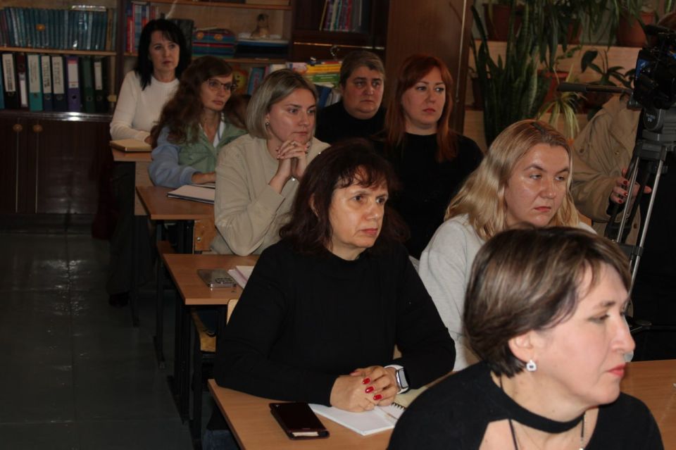 Иван Приходько: Во исполнение поручения Главы Донецкой Народной Республики Дениса Владимировича Пушилина сегодня провел встречу с одним из трудовых коллективов городского округа Горловка Иван Приходько: Во исполнение поручения Главы Донецкой Народной Республики Дениса Владимировича Пушилина сегодня провел встречу с одним из трудовых коллективов городского округа Горловка