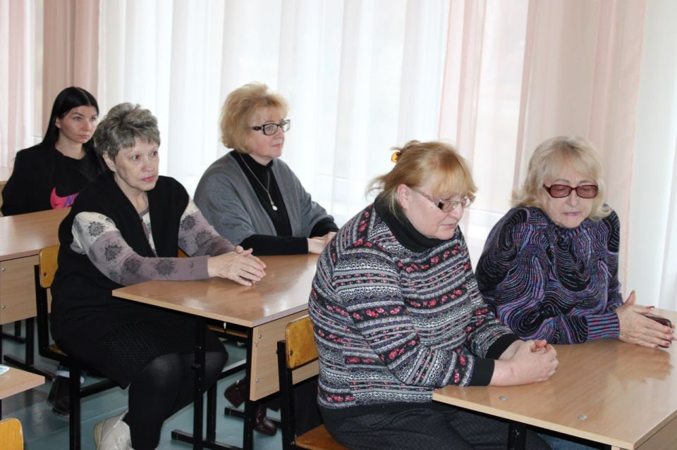 Иван Приходько: Во исполнение поручения Главы Донецкой Народной Республики Дениса Владимировича Пушилина сегодня провел встречу с одним из трудовых коллективов городского округа Горловка Иван Приходько: Во исполнение поручения Главы Донецкой Народной Республики Дениса Владимировича Пушилина сегодня провел встречу с одним из трудовых коллективов городского округа Горловка