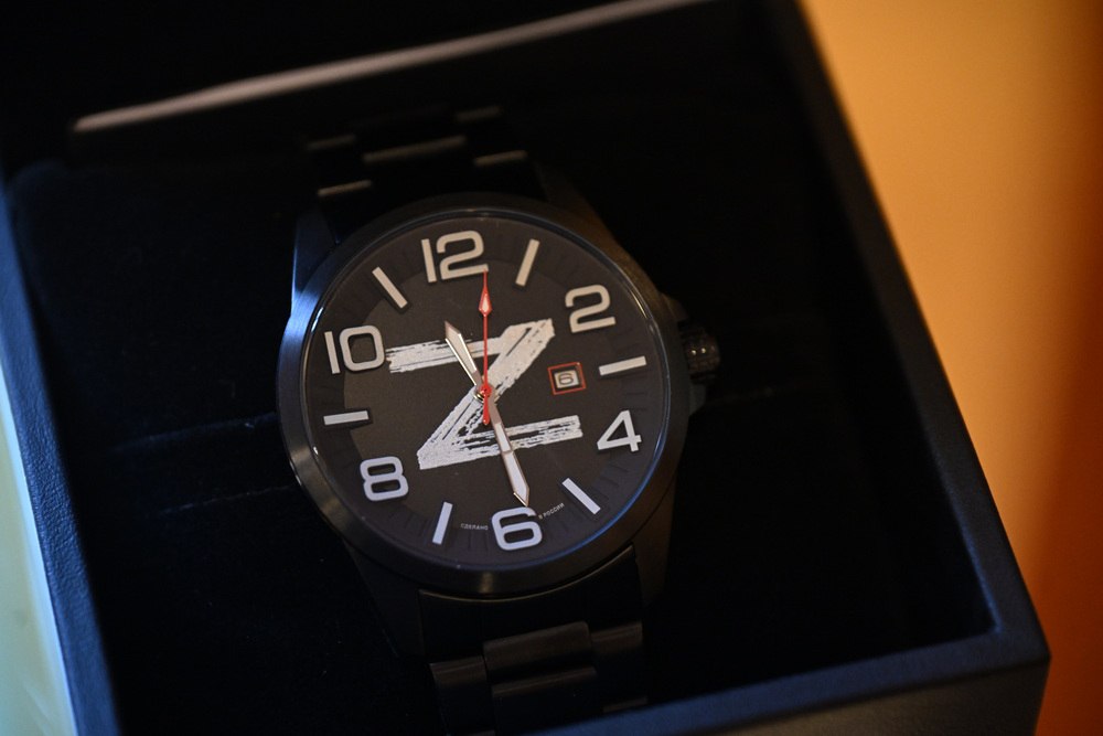 Денис Пушилин: С сенатором РФ Натальей Никоноровой вручили юным героям Александру Скакуну, Александру Маршалу и Всеволоду Новикову медали Совета Федерации «За проявленное мужество» Денис Пушилин: С сенатором РФ Натальей Никоноровой вручили юным героям Александру Скакуну, Александру Маршалу и Всеволоду Новикову медали Совета Федерации «За проявленное мужество»