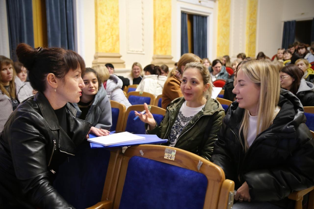 Эксперты из Ленобласти провели образовательный курс для педагогов из ДНР Эксперты из Ленобласти провели образовательный курс для педагогов из ДНР