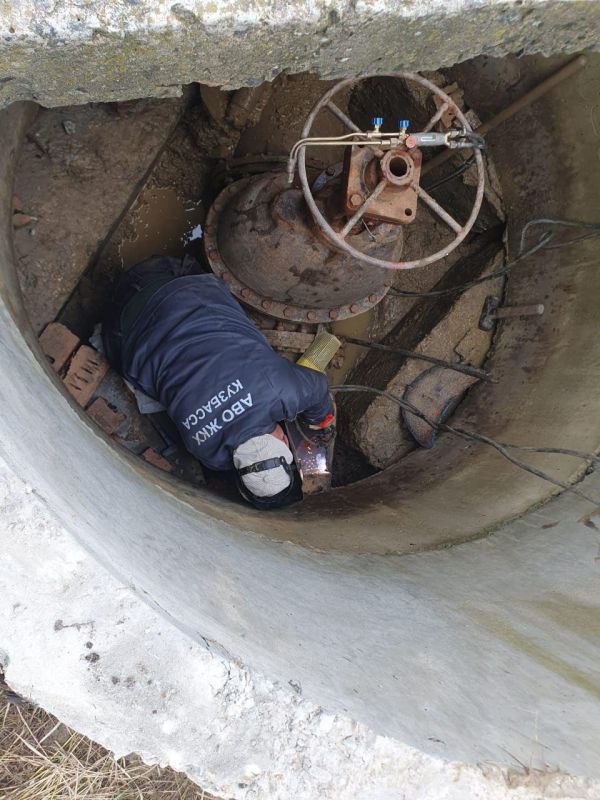 Аварийщики из Кузбасса продолжают ликвидировать аварии в Горловке