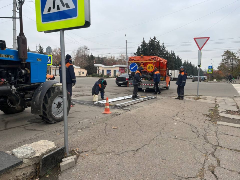 МУП «Простор» ежедневно выполняет все необходимые работы по содержанию городских улиц МУП «Простор» ежедневно выполняет все необходимые работы по содержанию городских улиц
