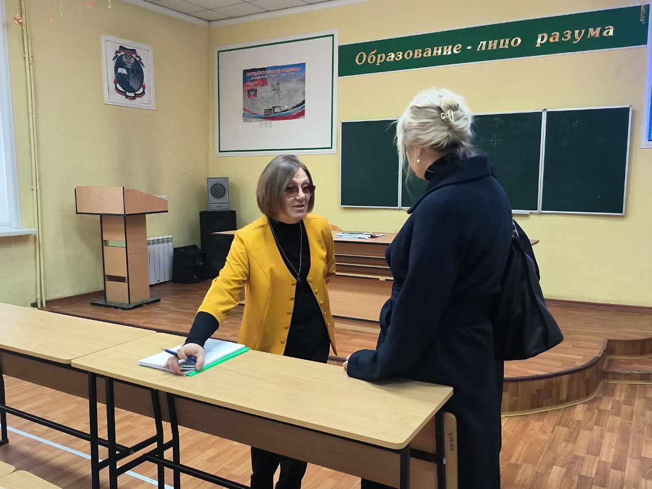 В Горловке состоялась встреча с экспертами из Каменска-Шахтинского В Горловке состоялась встреча с экспертами из Каменска-Шахтинского