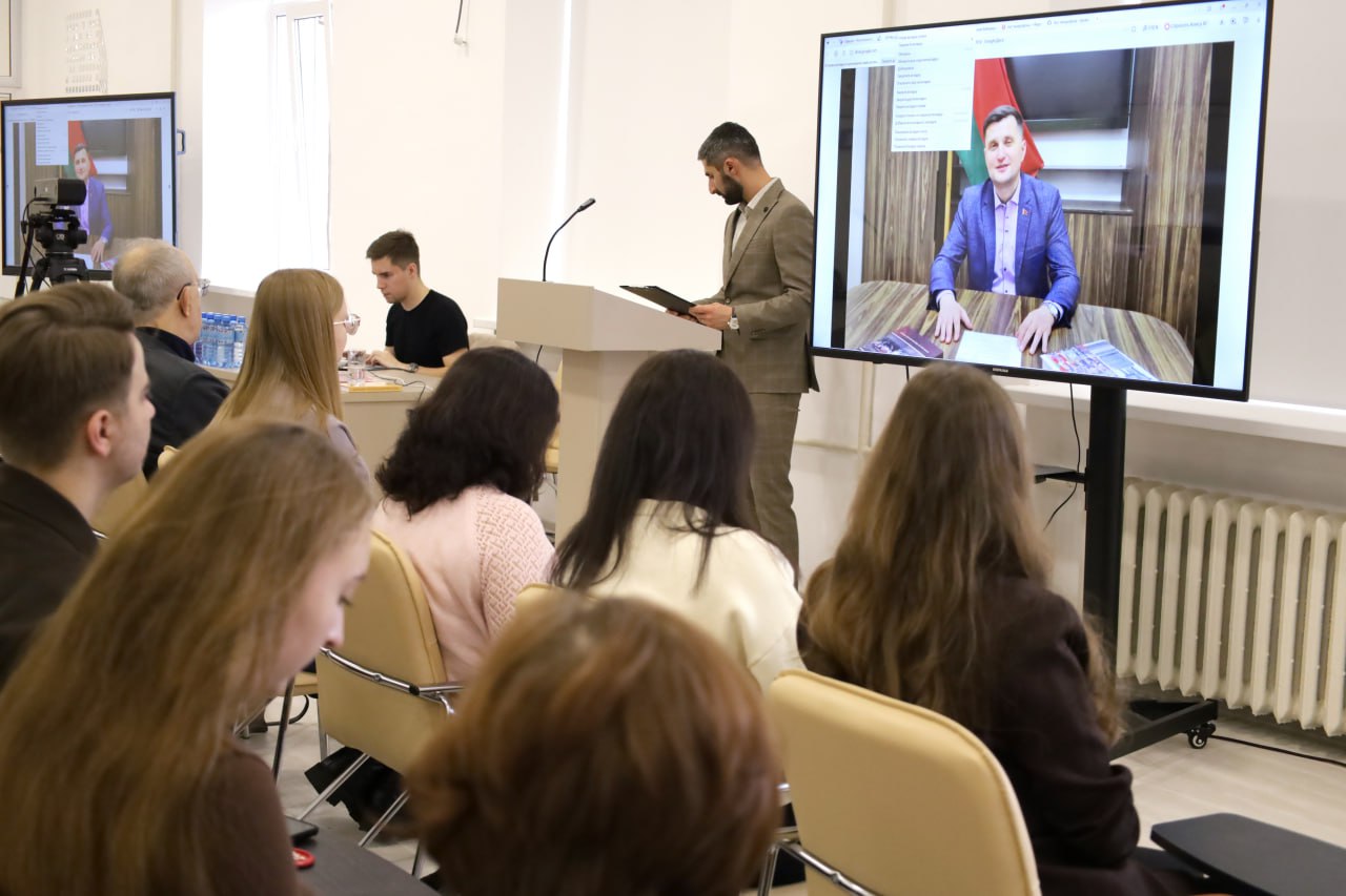 В Горловке стартовал VI Педагогический форум «Векторы образования»! В Горловке стартовал VI Педагогический форум «Векторы образования»!