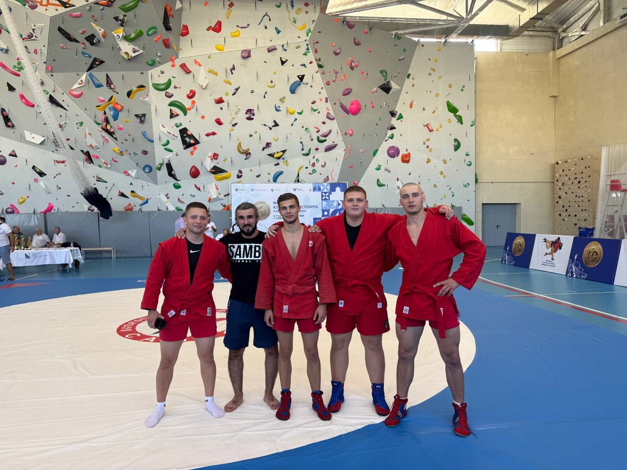 Горловские спортсмены примут участие во Всероссийских соревнованиях по самбо на призы заслуженного мастера спорта России А.М. Агамиряна