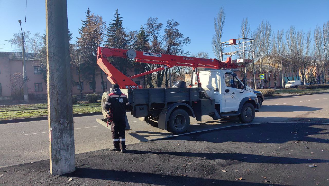Иван Приходько: В Горловке идет процесс восстановления уличного освещения Иван Приходько: В Горловке идет процесс восстановления уличного освещения