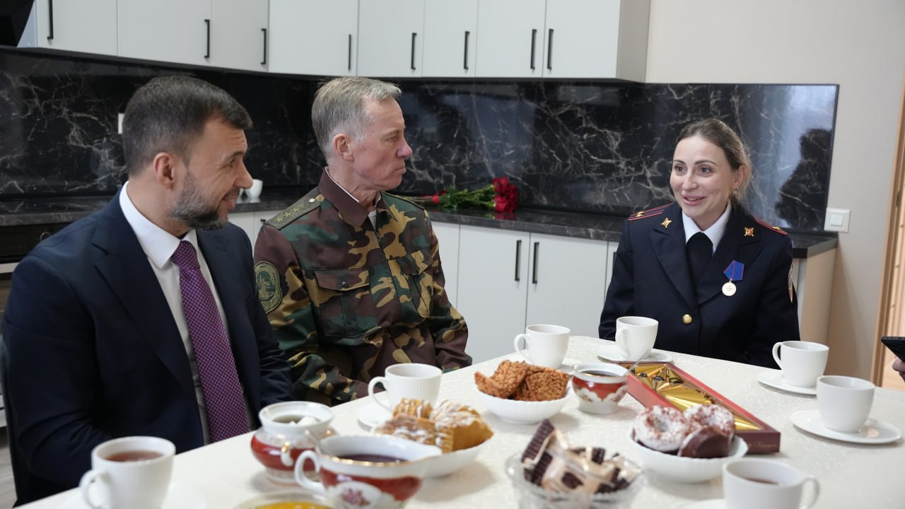 Рабочая поездка Александра Горового в Донецкую Народную Республику Рабочая поездка Александра Горового в Донецкую Народную Республику