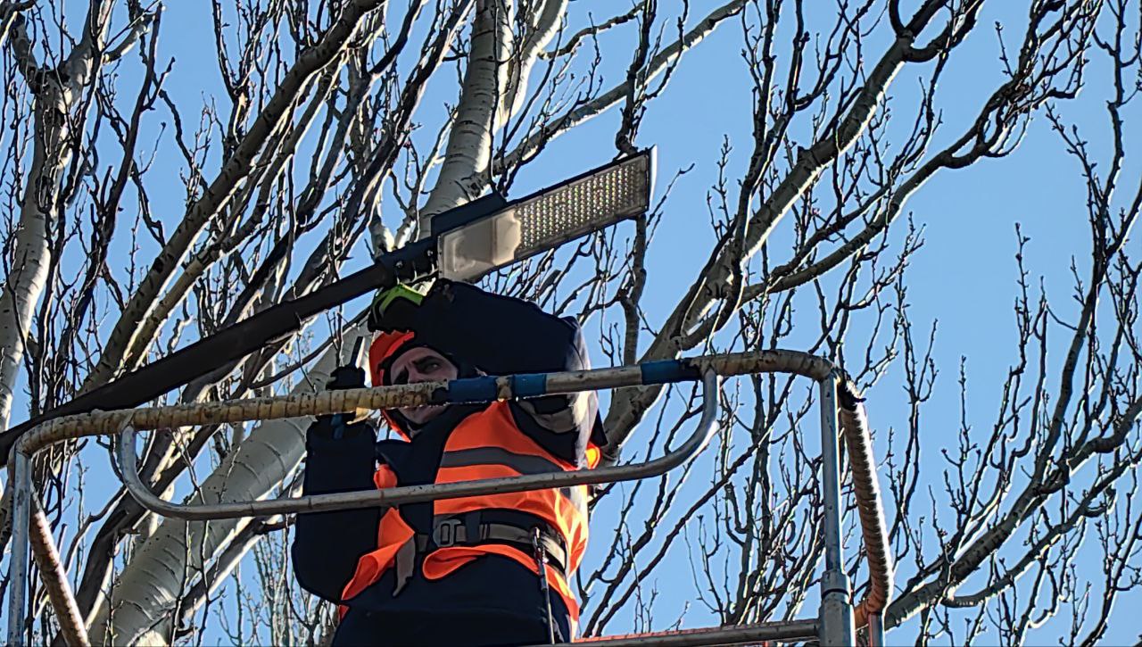 Иван Приходько: В Горловке идет процесс восстановления уличного освещения Иван Приходько: В Горловке идет процесс восстановления уличного освещения