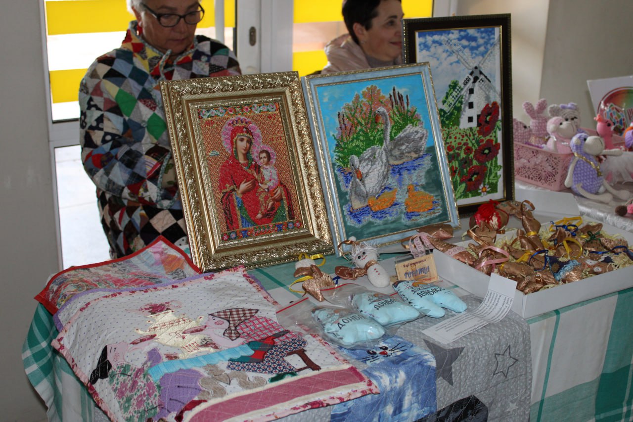 В Горловке состоялся фестиваль рукоделия «Вселенная творчества» В Горловке состоялся фестиваль рукоделия «Вселенная творчества»