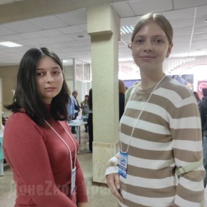 Чтобы нашли профессию и мечту в своем городе: в Горловке прошел профориентационный форум для школьников