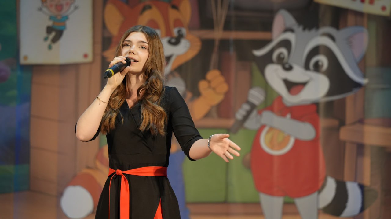 15 ноября в Енакиево прошел финал конкурса имени М.С. Пляцковского! Яркий праздник музыки и поэзии собрал юные таланты со всей Донецкой Народной Республики! 15 ноября в Енакиево прошел финал конкурса имени М.С. Пляцковского! Яркий праздник музыки и поэзии собрал юные таланты со всей Донецкой Народной Республики!