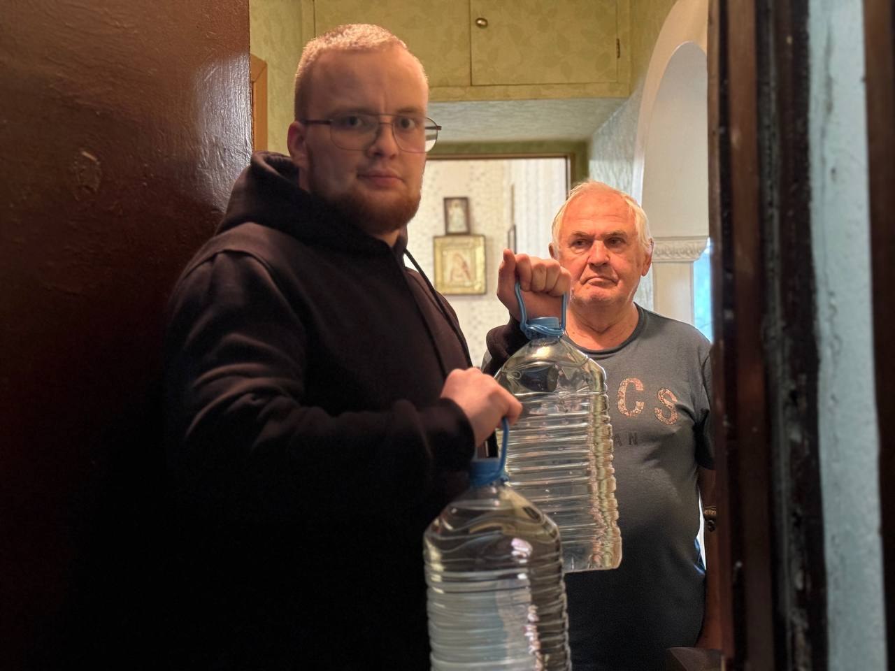 Роман Конев: 18 ноября 2025 года депутаты Горловского городского совета от фракции «Единая Россия» – Алексей Костин совместно с заместителем руководителя Управы Калининского внутригородского района города Горловка Юрием... Роман Конев: 18 ноября 2025 года депутаты Горловского городского совета от фракции «Единая Россия» – Алексей Костин совместно с заместителем руководителя Управы Калининского внутригородского района города Горловка Юрием...