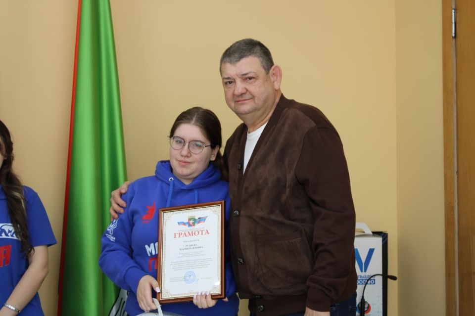 Иван Приходько: Сегодня провёл встречу с активистами Горловского штаба Донецкого регионального отделения Всероссийской общественной организации «Молодая Гвардия Единой России», приуроченную к 20-летию организации Иван Приходько: Сегодня провёл встречу с активистами Горловского штаба Донецкого регионального отделения Всероссийской общественной организации «Молодая Гвардия Единой России», приуроченную к 20-летию организации