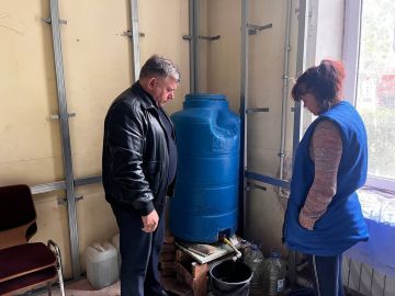 Роман Конев: 19 ноября 2025 года депутаты Горловского городского совета от фракции «Единая Россия» – Сергей Третьяков и Николай Гальченко – посетили места подвоза воды