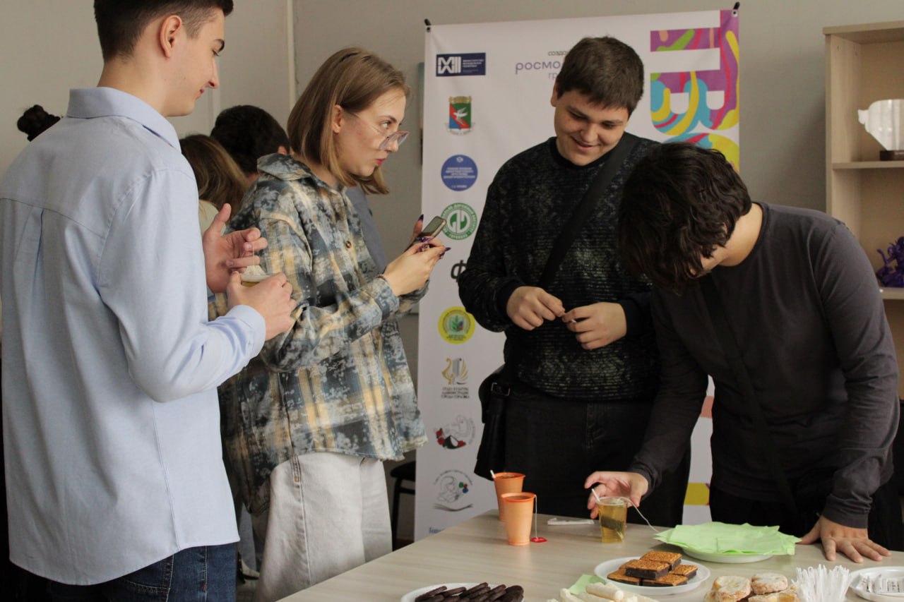 Конференция «Первый шаг в науку»: открывая двери в мир исследований Конференция «Первый шаг в науку»: открывая двери в мир исследований