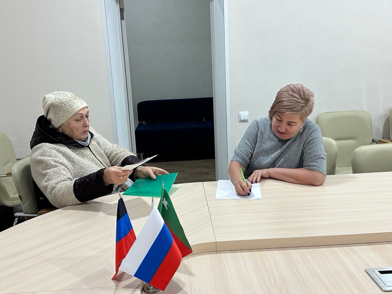 Роман Конев: 19 ноября 2025 года состоялся приём граждан заместителем председателя Горловского городского совета Донецкой Народной Республики первого созыва Наталией Ботвиной