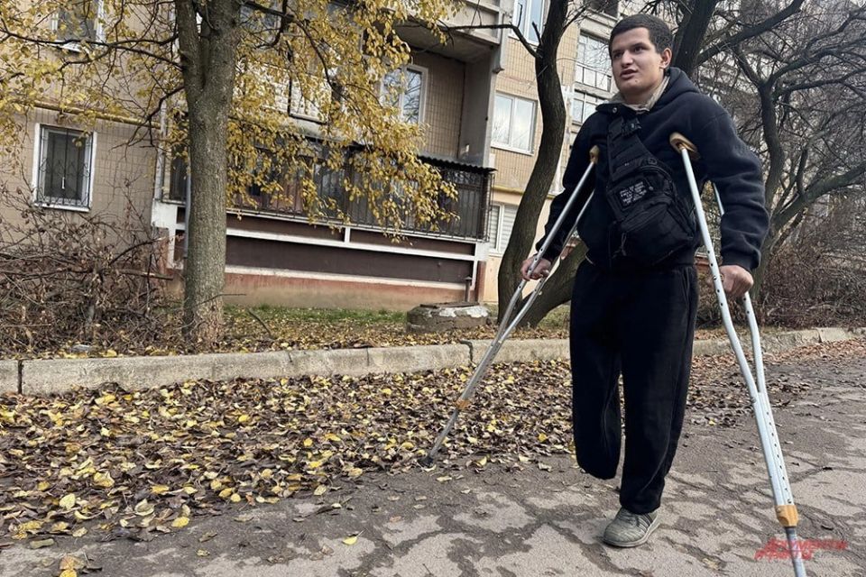 Будет тихо, будем жить. Влад из Горловки лишился ноги, но не любви к жизни Будет тихо, будем жить. Влад из Горловки лишился ноги, но не любви к жизни