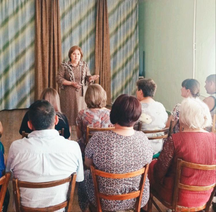 Состоялась встреча начальника Управления образования администрации городского округа Горловка с трудовым коллективом Состоялась встреча начальника Управления образования администрации городского округа Горловка с трудовым коллективом