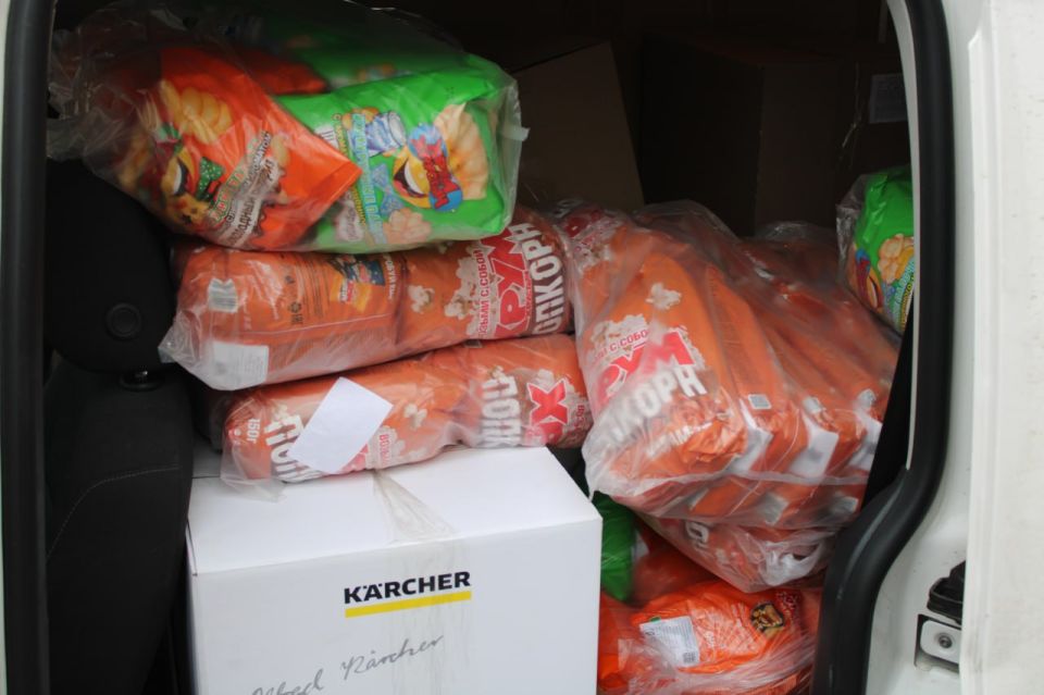 Иван Приходько: В социально-реабилитационный центр для несовершеннолетних города Горловка были переданы подарки от наших друзей из Ростова-на-Дону и лично от сопредседателя Всероссийской ассоциации развития местного... Иван Приходько: В социально-реабилитационный центр для несовершеннолетних города Горловка были переданы подарки от наших друзей из Ростова-на-Дону и лично от сопредседателя Всероссийской ассоциации развития местного...