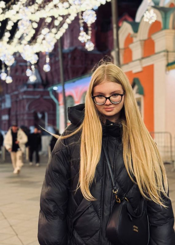 Сегодня свой день рождения отмечает человек, который руководит нашим медиа-отделом — это Маруся