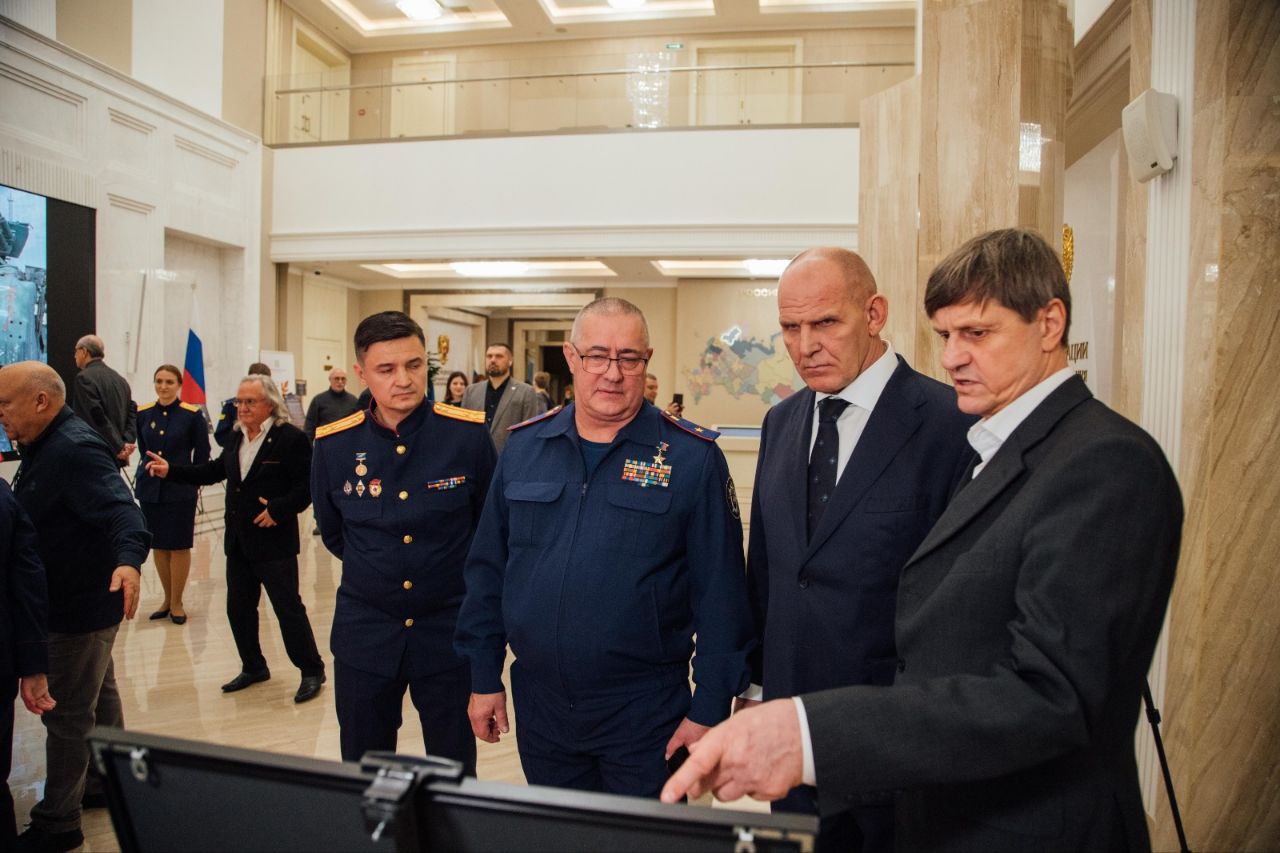 В Совете Федерации прошла церемония открытия фотовыставки «Следственный комитет России сегодня в районах проведения специальной военной операции» В Совете Федерации прошла церемония открытия фотовыставки «Следственный комитет России сегодня в районах проведения специальной военной операции»