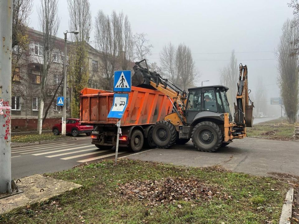 Техника из Кузбасса продолжает использоваться для благоустройства Горловки