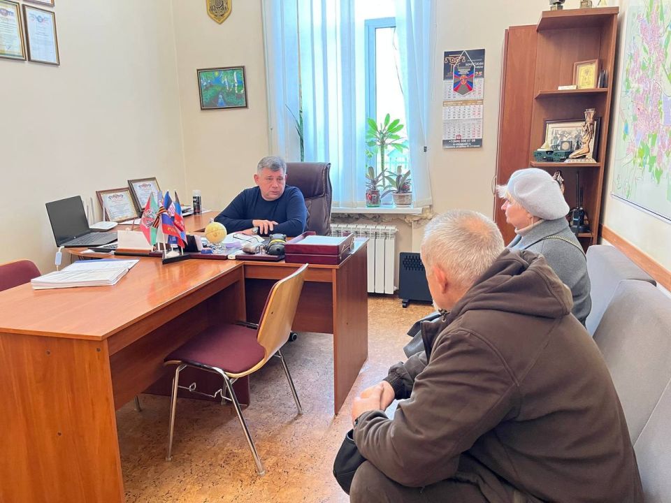 Роман Конев: СОСТОЯЛИСЬ ВСТРЕЧИ С ТРУДОВЫМИ КОЛЛЕКТИВАМИ Роман Конев: СОСТОЯЛИСЬ ВСТРЕЧИ С ТРУДОВЫМИ КОЛЛЕКТИВАМИ