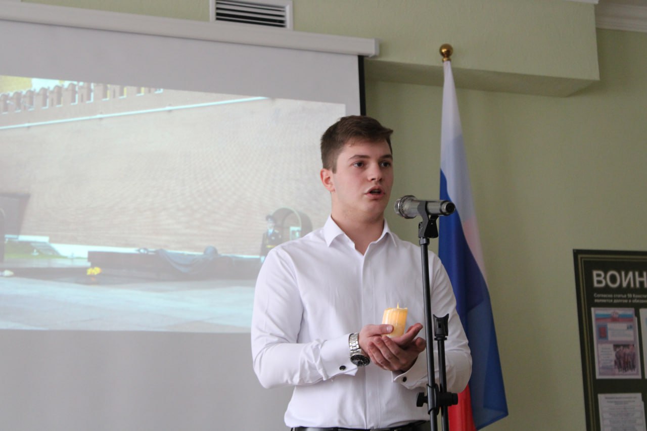 В Горловке состоялась торжественная церемония открытия «Парты Героя» В Горловке состоялась торжественная церемония открытия «Парты Героя»