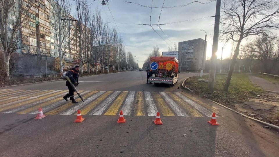 Роман Конев: Техника из Кузбасса продолжает использоваться для благоустройства Горловки Роман Конев: Техника из Кузбасса продолжает использоваться для благоустройства Горловки