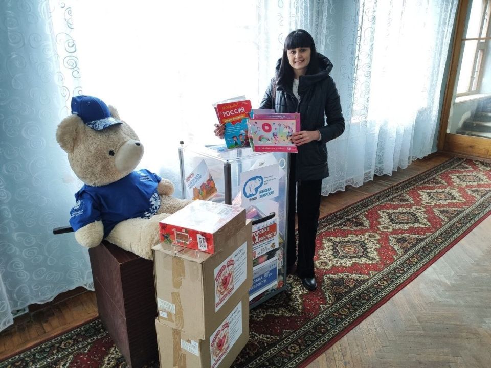 Иван Приходько: Акция «Коробка храбрости» находит все больший отклик в Калининском районе Горловки Иван Приходько: Акция «Коробка храбрости» находит все больший отклик в Калининском районе Горловки