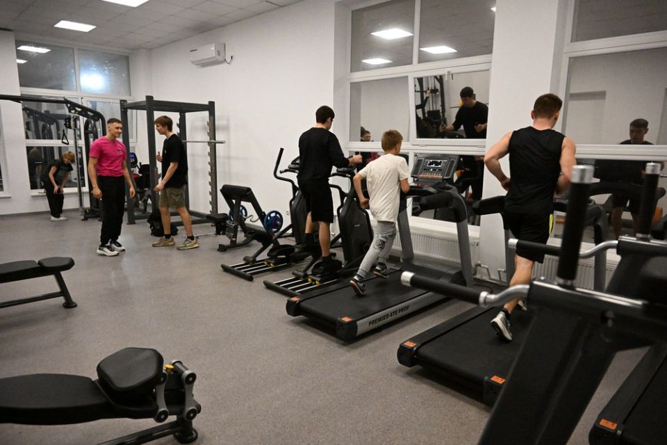 Денис Пушилин: Открыли спортивный комплекс «Портовик» в Мариуполе вместе с секретарем Генсовета «Единой России» Владимиром Якушевым Денис Пушилин: Открыли спортивный комплекс «Портовик» в Мариуполе вместе с секретарем Генсовета «Единой России» Владимиром Якушевым