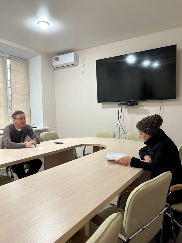 Роман Конев: 2 декабря 2025 года провёл приём граждан Роман Конев: 2 декабря 2025 года провёл приём граждан