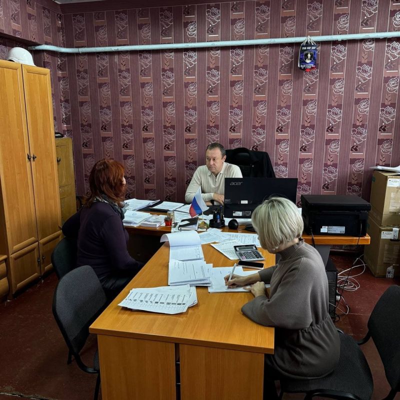 Роман Конев: 2 декабря 2025 года состоялся приём граждан депутатом Горловского городского совета Донецкой Народной Республики первого созыва Эдуардом Полепкиным