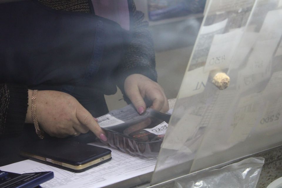 Иван Приходько: Активисты Народного контроля осуществили проверку ряда магазинов в Центрально-Городском районе Горловки Иван Приходько: Активисты Народного контроля осуществили проверку ряда магазинов в Центрально-Городском районе Горловки