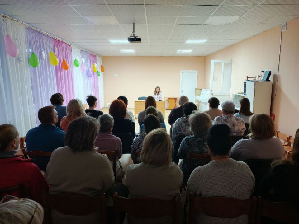 Иван Приходько: В Центрально-Городском районе Горловки прошла встреча с трудовым коллективом Иван Приходько: В Центрально-Городском районе Горловки прошла встреча с трудовым коллективом