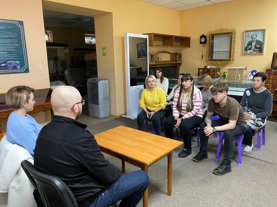 ���� ���������: � ����������-��������� ������ �������� ������ ������� � �������� �����������