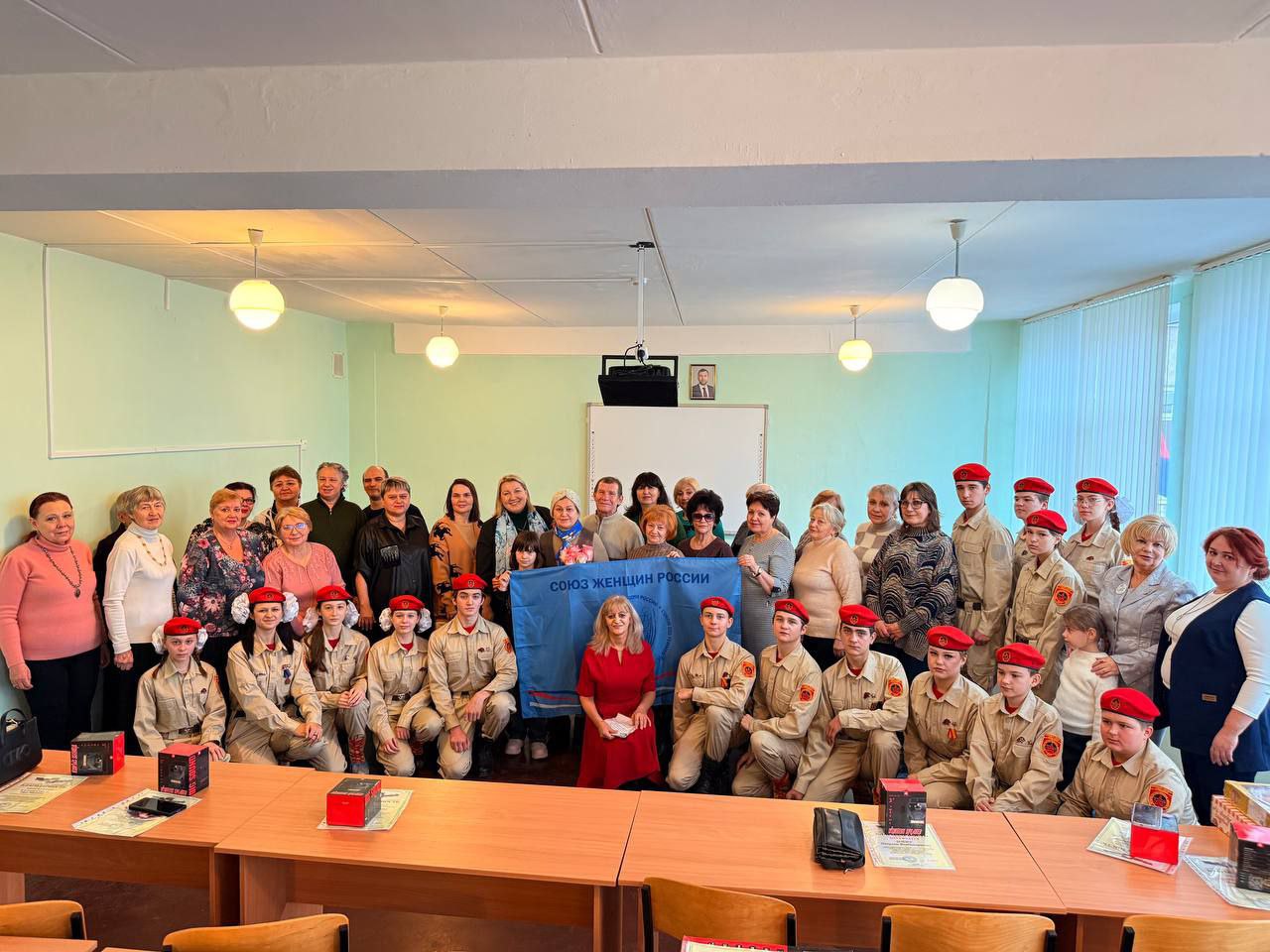 В Горловке чествовали волонтёров, приближающих Победу!