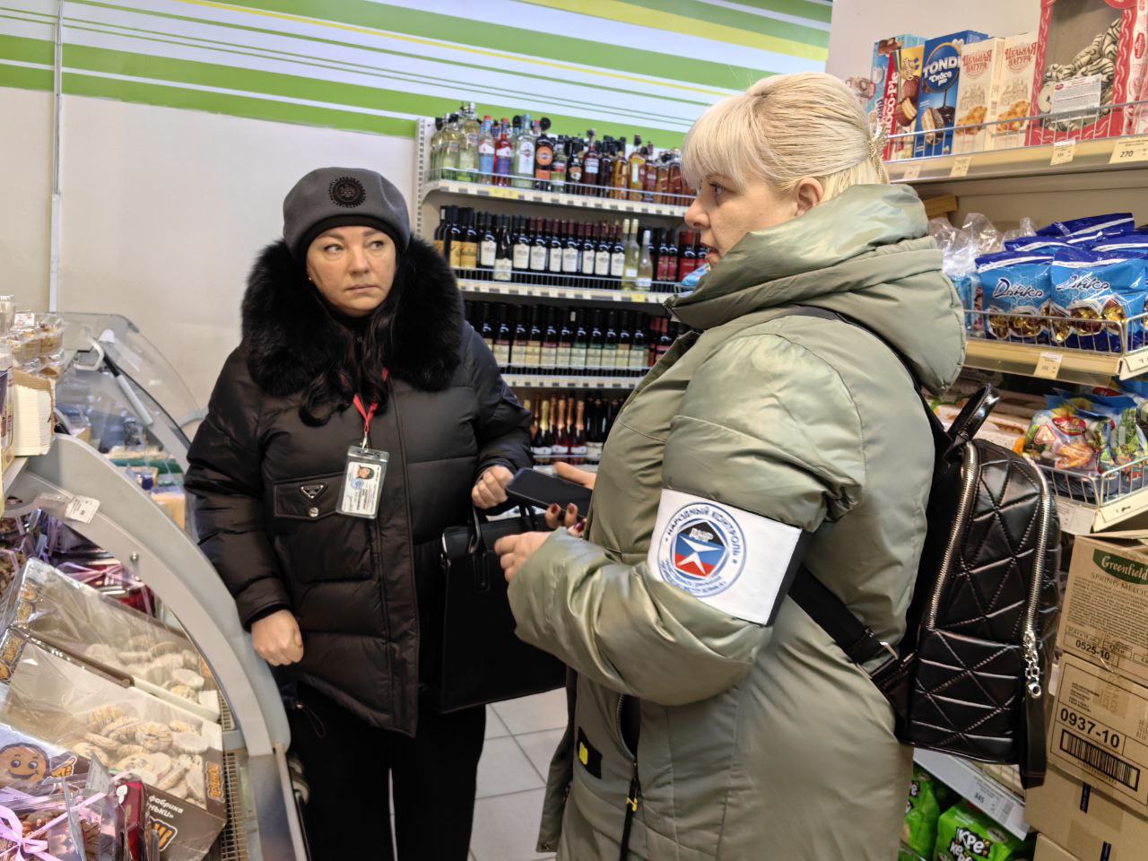 Иван Приходько: Активисты Народного контроля осуществили проверку ряда магазинов в Центрально-Городском районе Горловки Иван Приходько: Активисты Народного контроля осуществили проверку ряда магазинов в Центрально-Городском районе Горловки