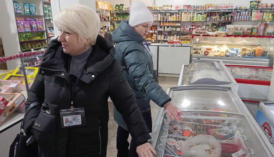 Иван Приходько: Активисты Народного контроля осуществили проверку ряда магазинов в Калининском районе Горловки Иван Приходько: Активисты Народного контроля осуществили проверку ряда магазинов в Калининском районе Горловки