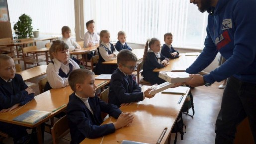 Анна Кузнецова: Передали гуманитарный груз в Курахово, Горловку и Енакиево