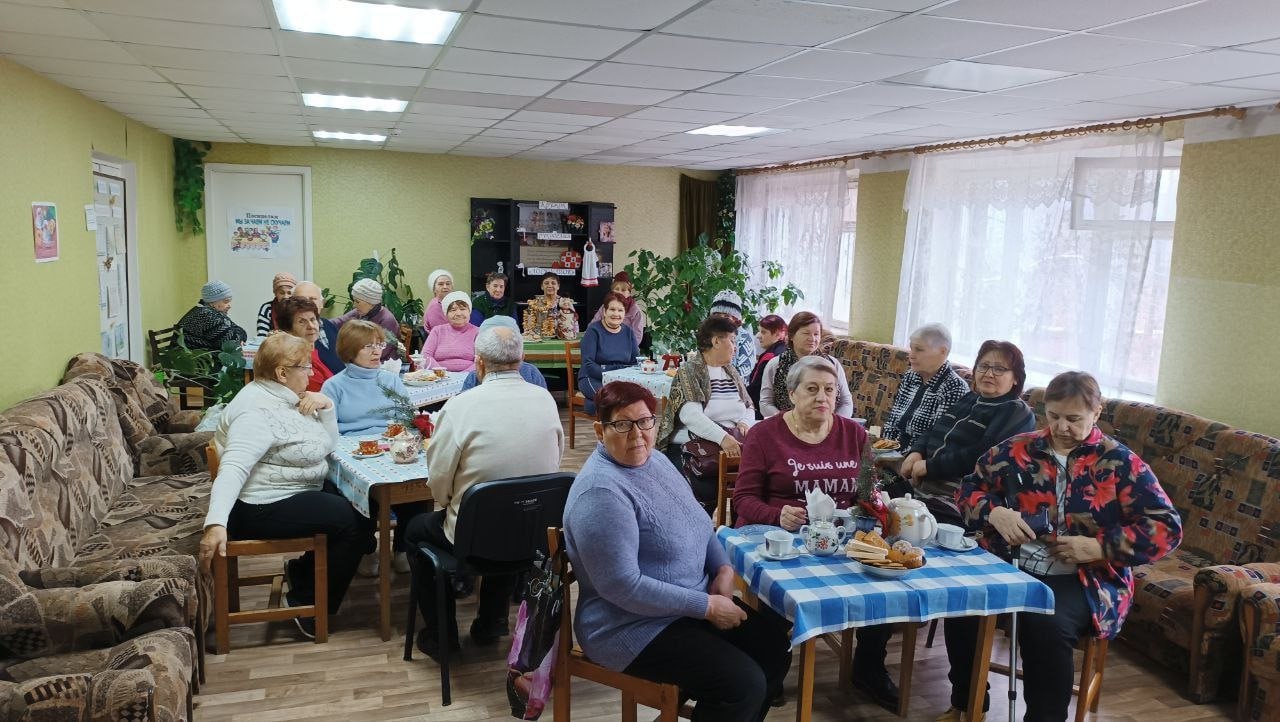 Чайные посиделки «Мы за чаем не скучаем» в Горловке: погружение в мир ароматного напитка Чайные посиделки «Мы за чаем не скучаем» в Горловке: погружение в мир ароматного напитка