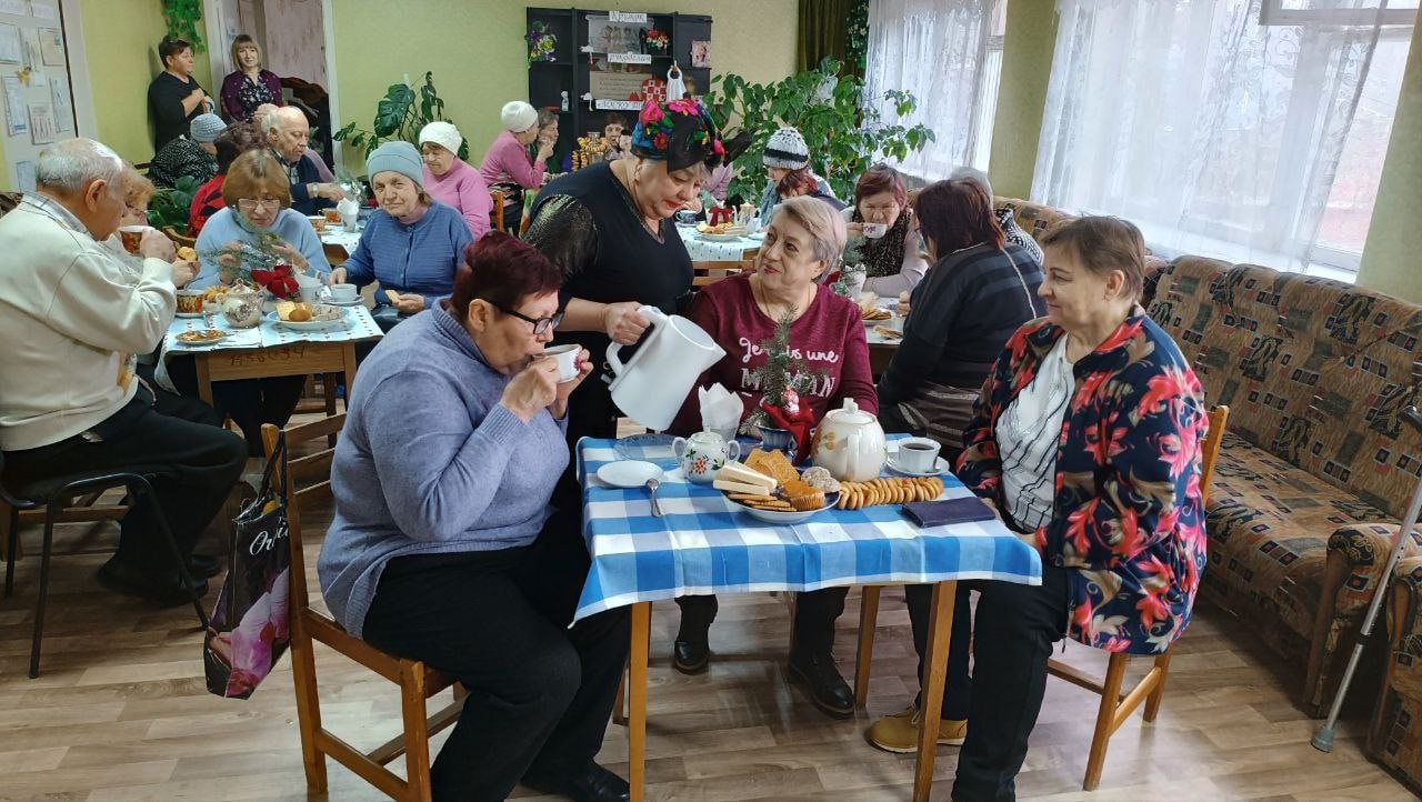 Чайные посиделки «Мы за чаем не скучаем» в Горловке: погружение в мир ароматного напитка Чайные посиделки «Мы за чаем не скучаем» в Горловке: погружение в мир ароматного напитка