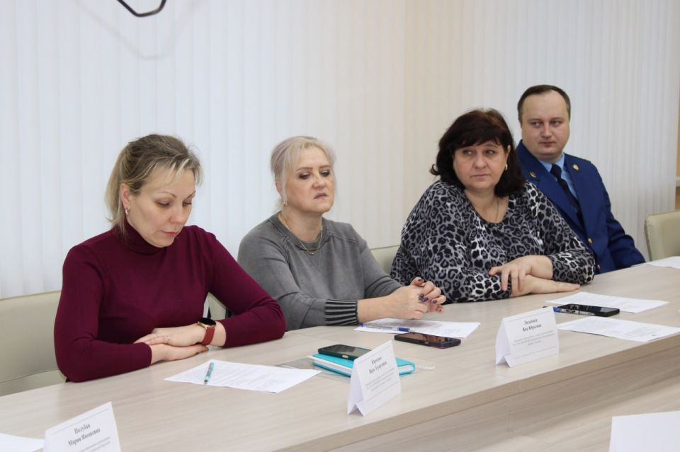 Состоялось заседание комиссии по делам несовершеннолетних и защите их прав администрации городского округа Горловка Состоялось заседание комиссии по делам несовершеннолетних и защите их прав администрации городского округа Горловка